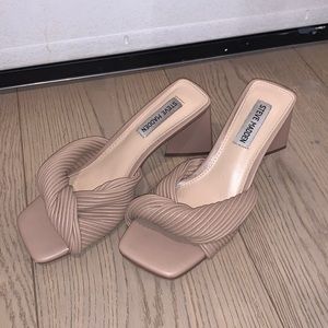 Steve Madden slip on Evela Sandal Heels